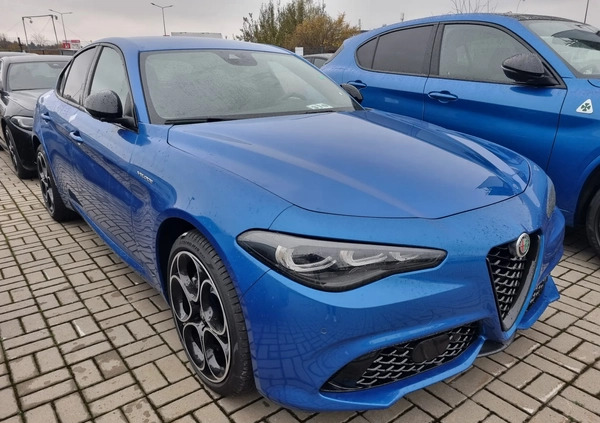 Alfa Romeo Giulia cena 238000 przebieg: 1, rok produkcji 2023 z Ostrów Mazowiecka małe 16